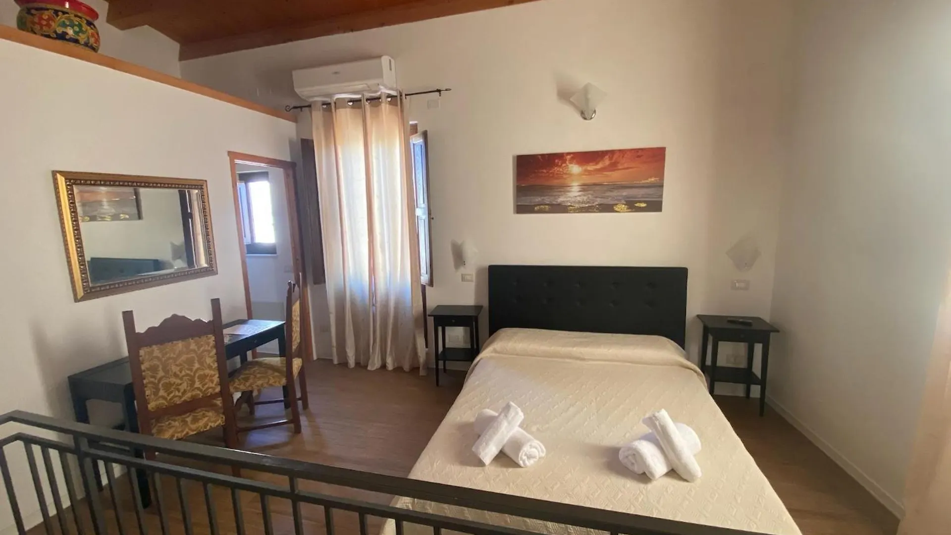 Decadracma rooms Syracuse Pensión