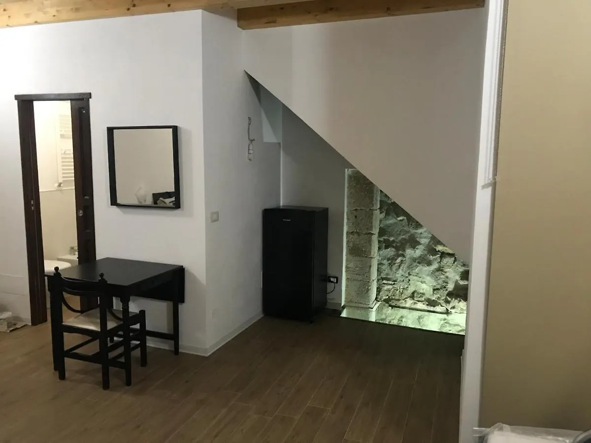 Decadracma Rooms Syracuse 0*,