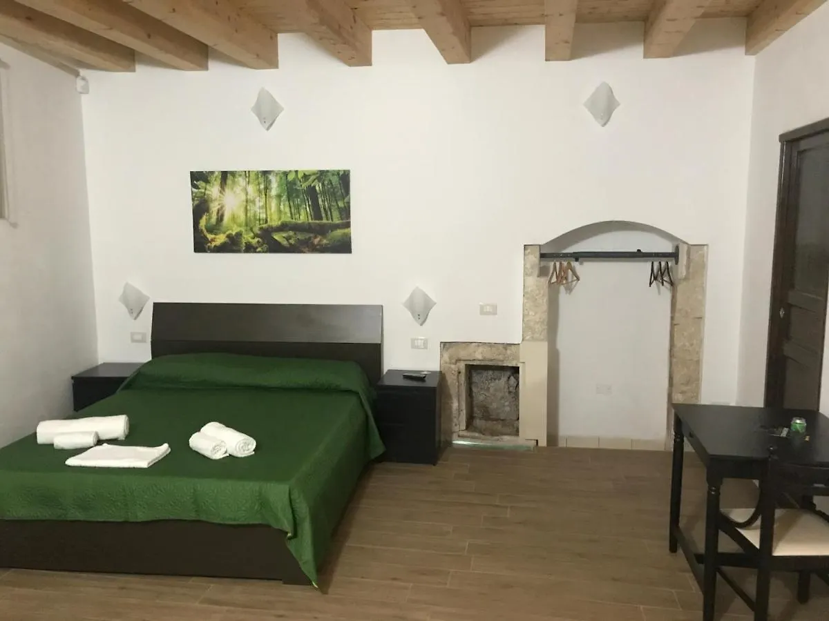Decadracma Rooms Syracuse 0*,  Italia
