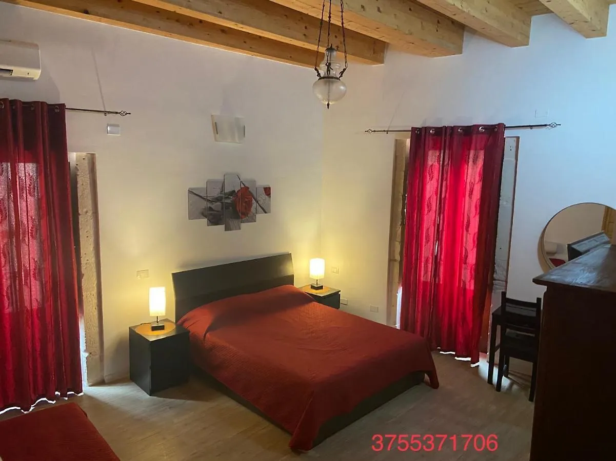 Decadracma Rooms Syracuse