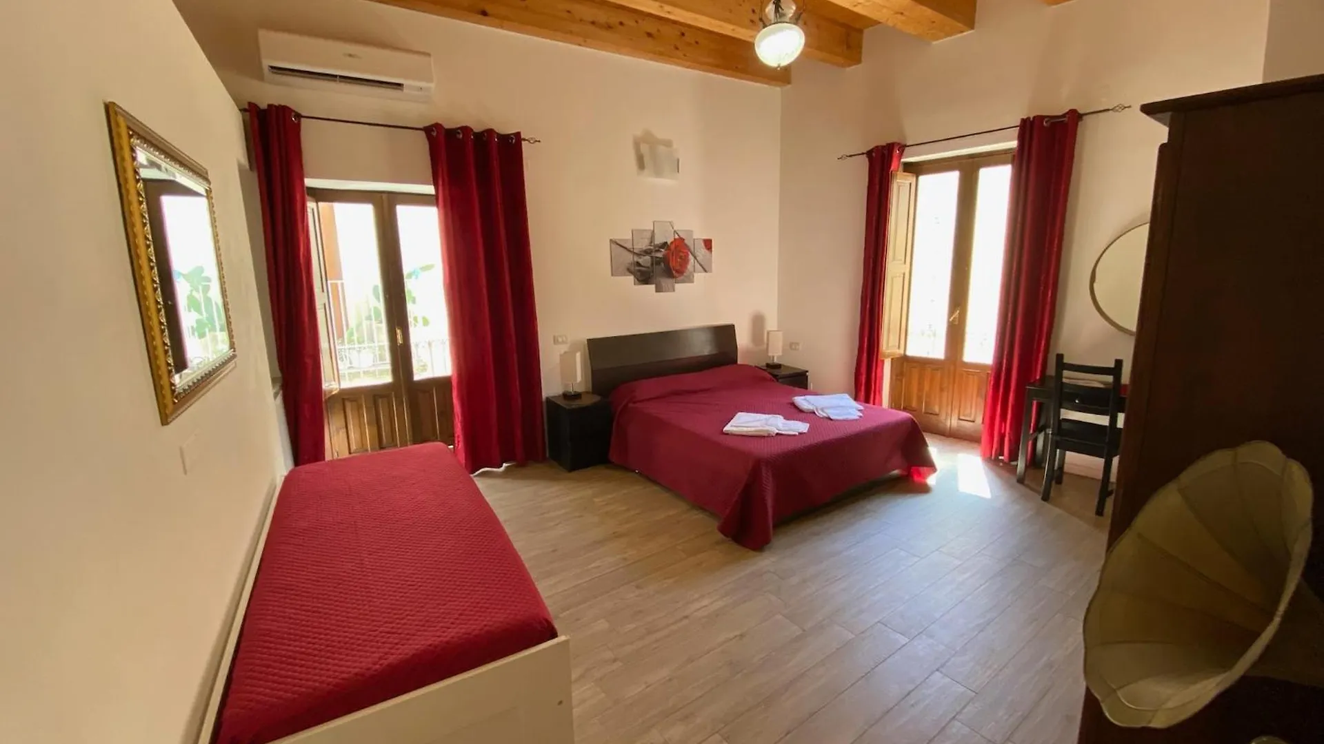 Decadracma Rooms Syracuse Italia